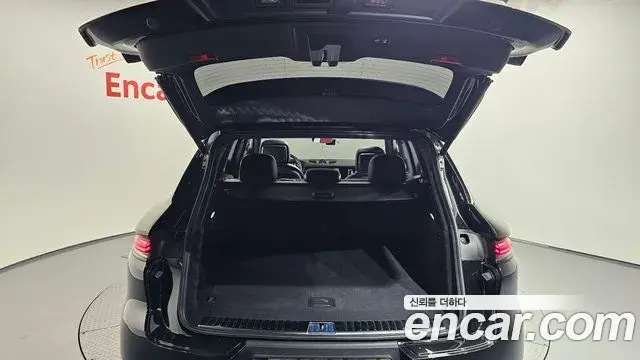 Porsche Cayenne 2024 — Şəkil 34/39