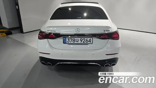 Mercedes-Benz E-Class 2026 — Photo 9/20