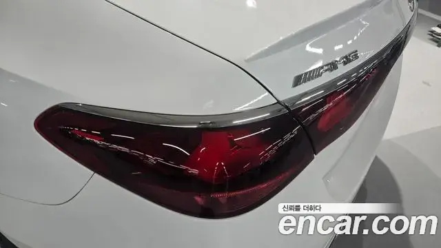 Mercedes-Benz E-Class 2026 — Photo 12/20