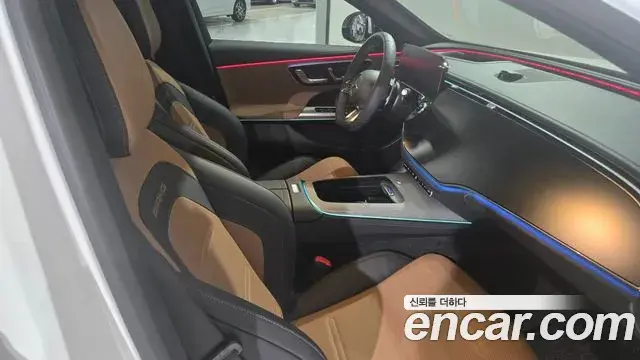Mercedes-Benz E-Class 2026 — Photo 17/20