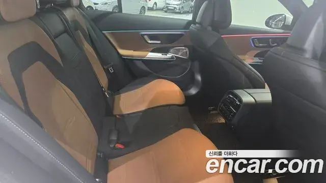 Mercedes-Benz E-Class 2026 — Photo 19/20