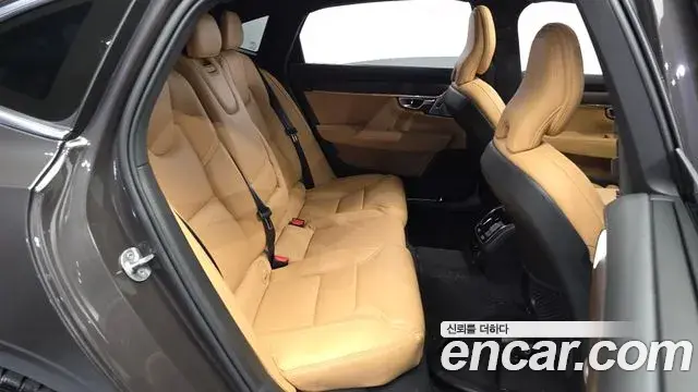 Volvo S90 2022 — Photo 18/20