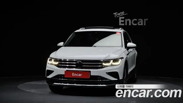 Volkswagen Tiguan 2022 — ფოტო 24/33