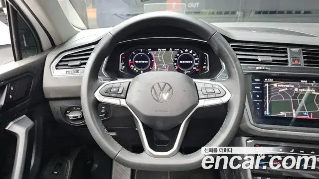 Volkswagen Tiguan 2022 — ფოტო 23/33