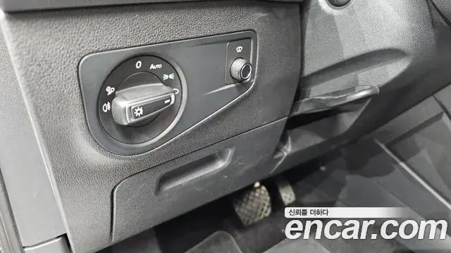 Volkswagen Tiguan 2022 — ფოტო 10/33