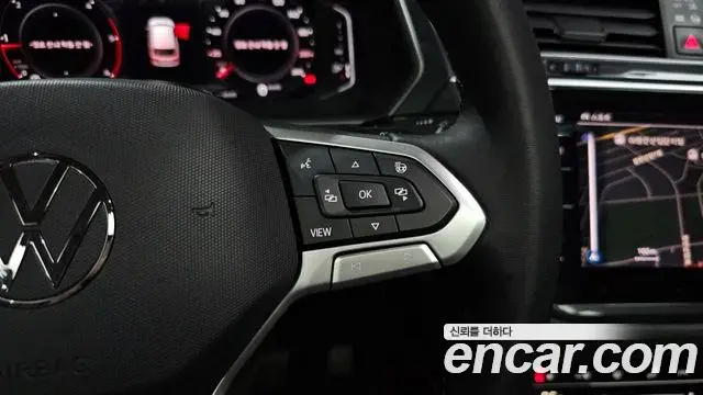 Volkswagen Tiguan 2022 — ფოტო 26/33