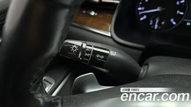 Kia The K9 2021 — ფოტო 8/32
