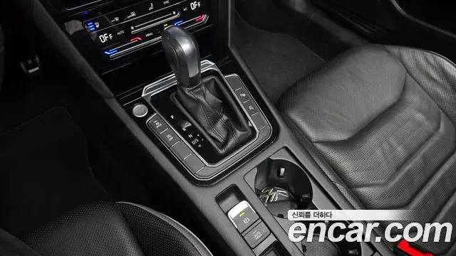 Volkswagen Arteon 2022 — ფოტო 25/31