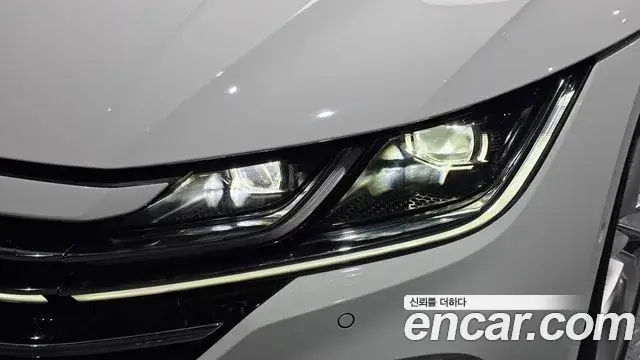 Volkswagen Arteon 2022 — ფოტო 27/31