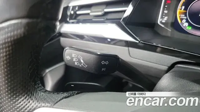 Volkswagen Arteon 2022 — ფოტო 28/31