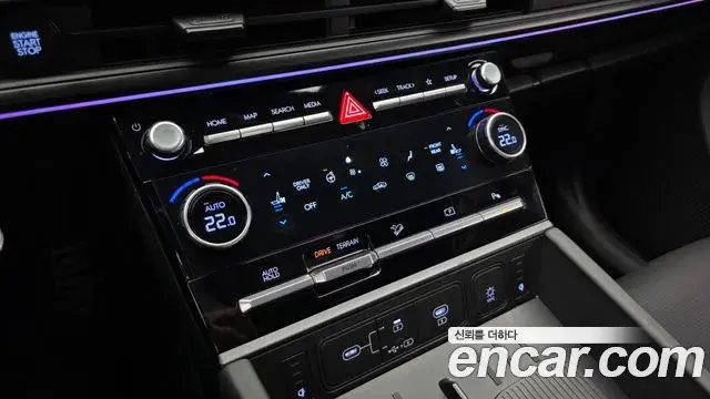 Hyundai Santa Fe 2024 — ფოტო 24/36