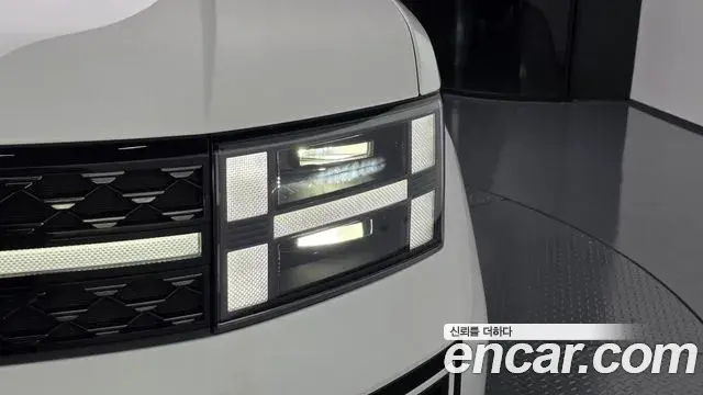 Hyundai Santa Fe 2024 — ფოტო 25/36