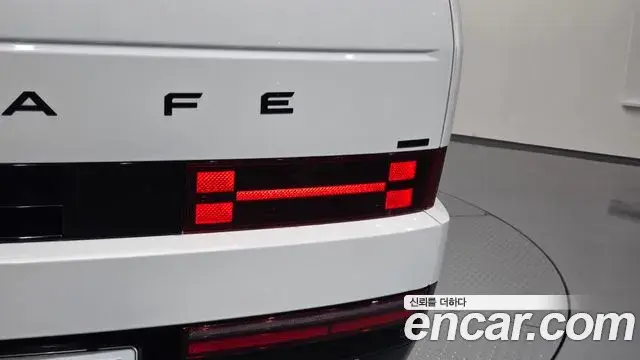 Hyundai Santa Fe 2024 — ფოტო 8/36