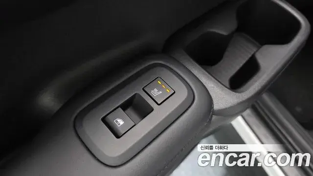 Hyundai Santa Fe 2024 — ფოტო 28/36