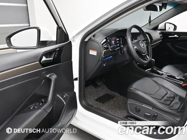 Volkswagen Jetta 2021 — Photo 19/20