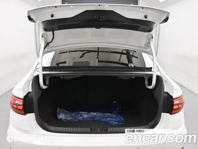 Volkswagen Jetta 2021 — Photo 14/20