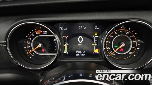 Jeep Wrangler 2021 — Фото 8/20