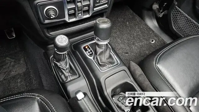 Jeep Wrangler 2021 — Фото 9/20