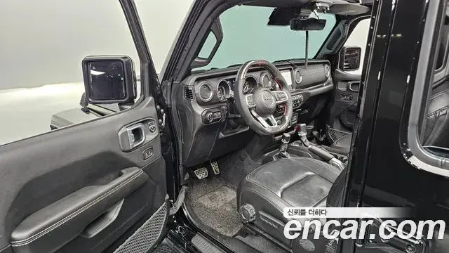 Jeep Wrangler 2021 — Фото 10/20
