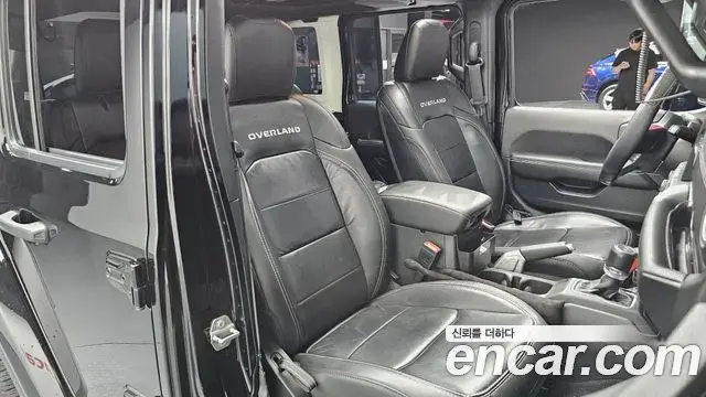 Jeep Wrangler 2021 — Фото 12/20