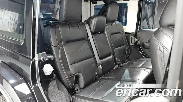 Jeep Wrangler 2021 — Şəkil 29/35