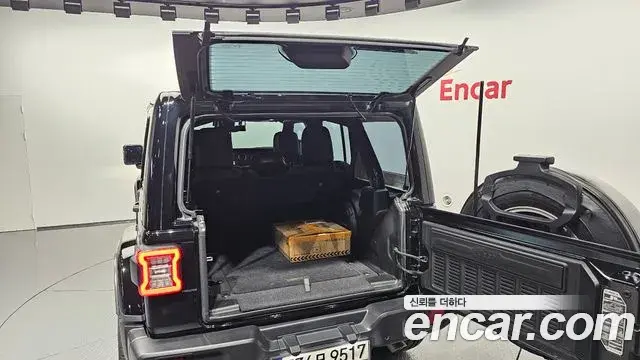 Jeep Wrangler 2021 — Şəkil 4/35