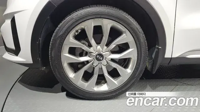 Kia Sorento 2020 — Фото 5/20