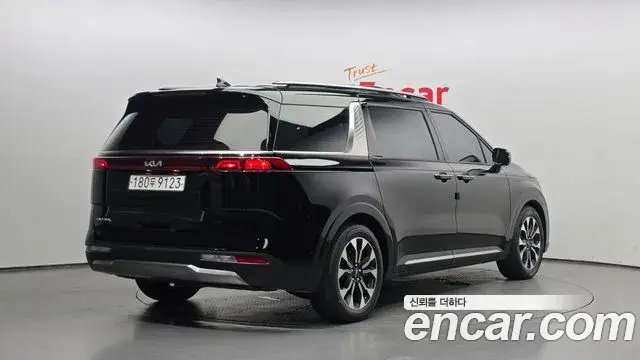 Kia Carnival 2023 — Фото 2/20
