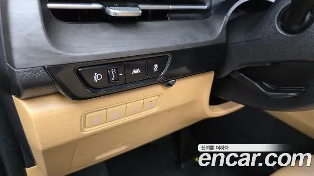 Kia Carnival 2023 — Фото 13/20