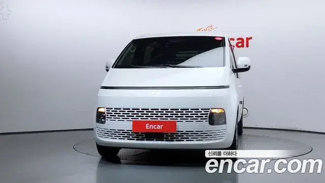 Hyundai Staria 2024 — Фото 2/20