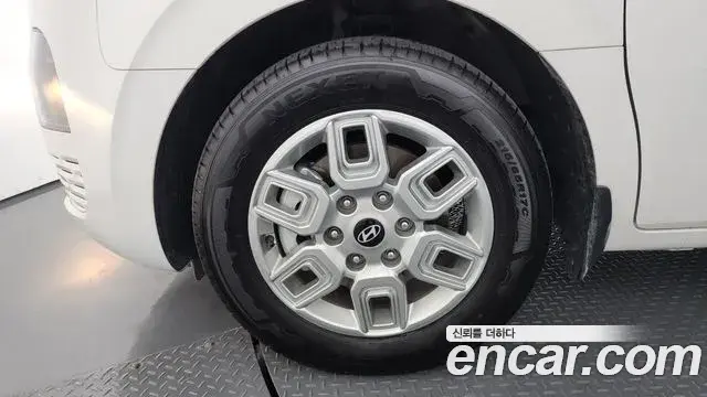 Hyundai Staria 2024 — Фото 4/20