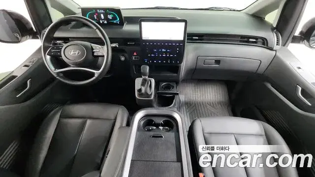 Hyundai Staria 2024 — Фото 9/20