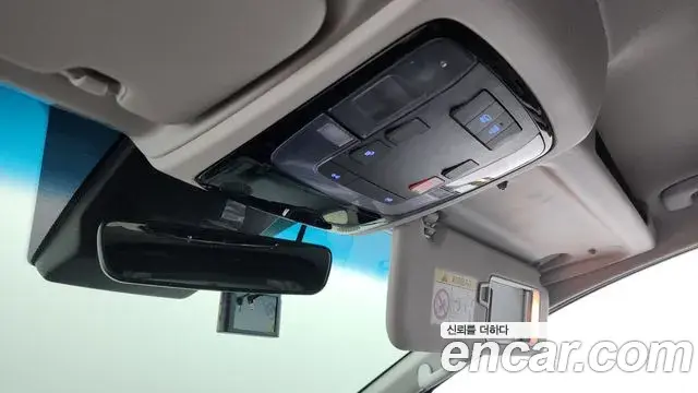 Hyundai Staria 2024 — Photo 29/31
