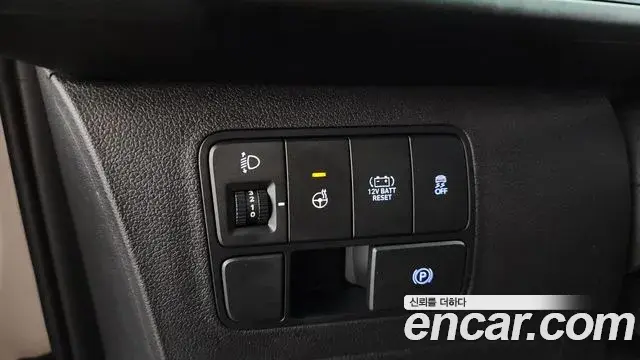 Hyundai Staria 2024 — Photo 30/31