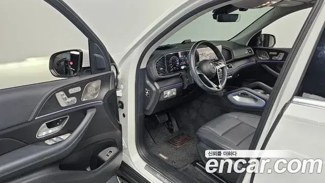 Mercedes-Benz GLE-Class 2024 — Photo 33/34