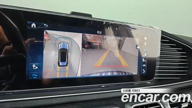 Mercedes-Benz GLE-Class 2024 — Photo 17/34