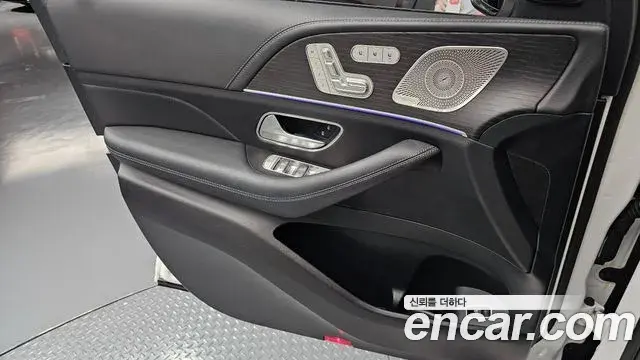 Mercedes-Benz GLE-Class 2024 — Photo 18/34
