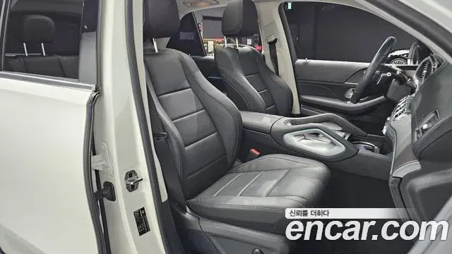 Mercedes-Benz GLE-Class 2024 — Photo 34/34