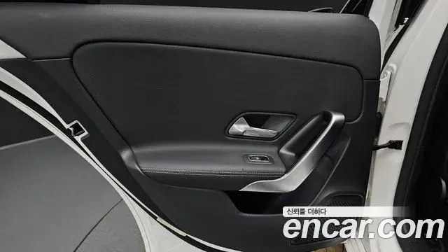 Mercedes-Benz A-Class 2023 — ფოტო 7/31