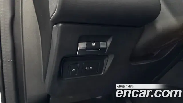 Land Rover Discovery Sport 2020 — ფოტო 5/33