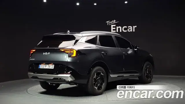 Kia Sportage 2025 — Şəkil 28/33