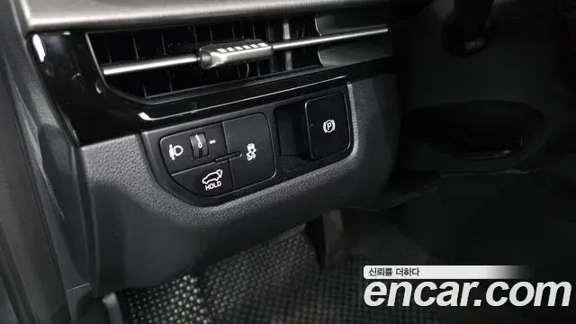 Kia Sportage 2025 — Şəkil 26/33