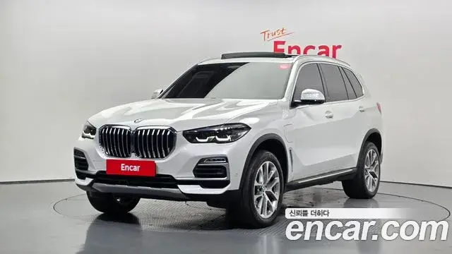 BMW X5 2020 — Фото 1/20