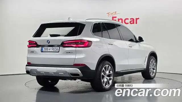 BMW X5 2020 — Фото 2/20