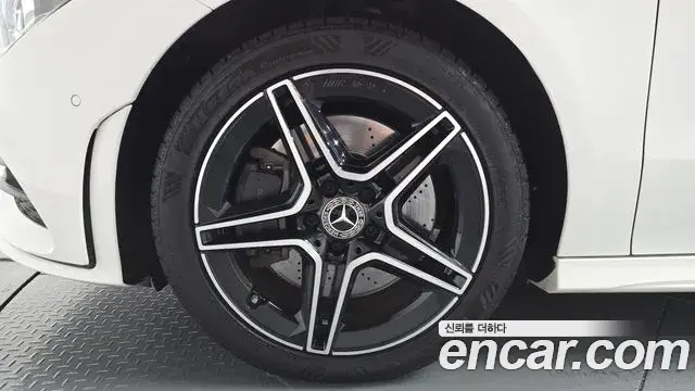 Mercedes-Benz CLA-Class 2020 — Photo 29/30