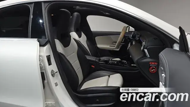 Mercedes-Benz CLA-Class 2020 — Photo 3/30