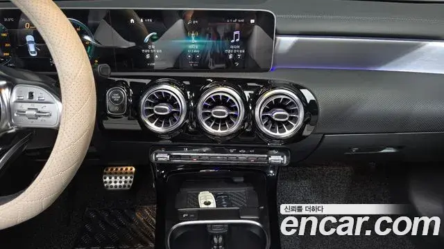 Mercedes-Benz CLA-Class 2020 — Photo 6/30