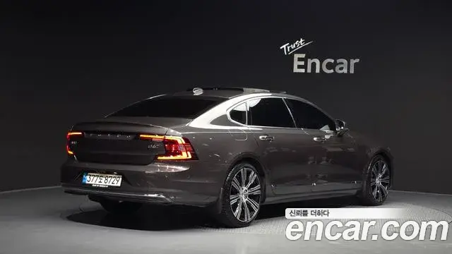 Volvo S90 2021 — ფოტო 19/33