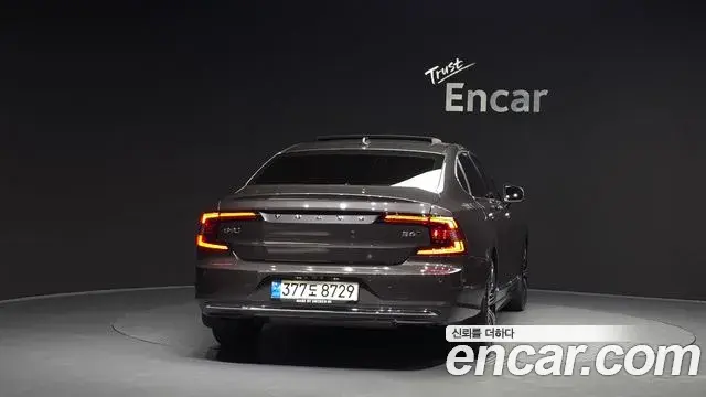 Volvo S90 2021 — ფოტო 20/33