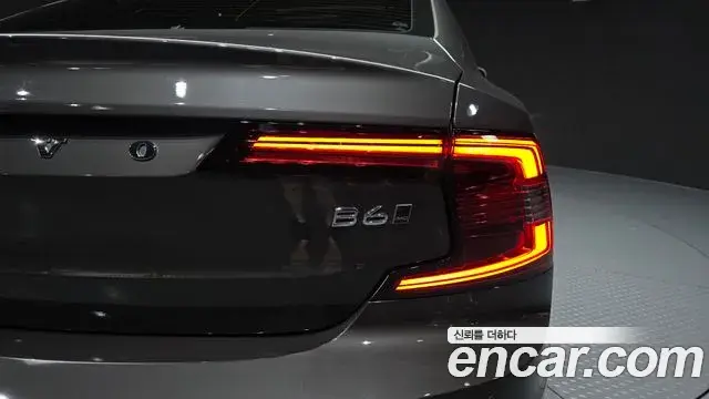 Volvo S90 2021 — ფოტო 23/33